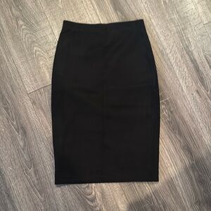 BCBGMaxAzria Suede Body con Skirt